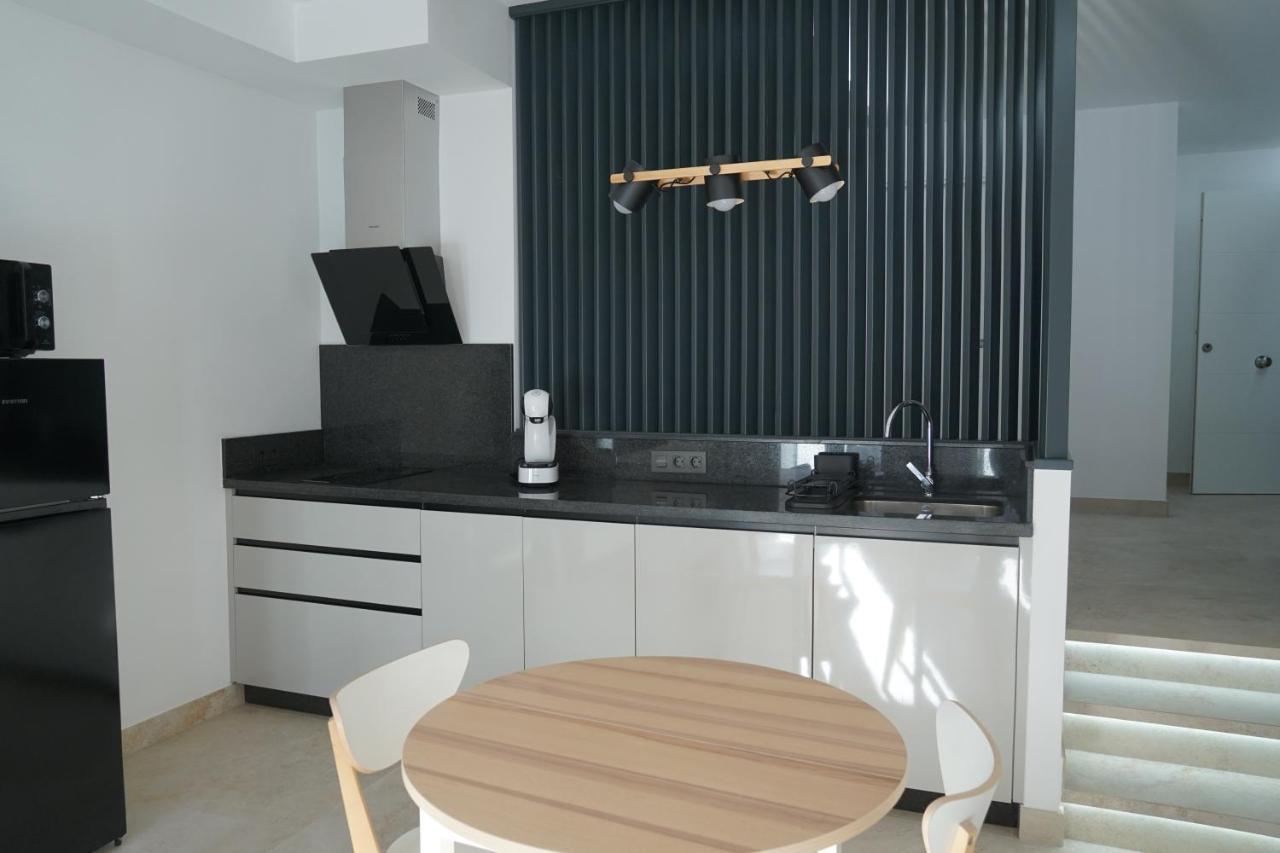 אסטפונה Apartamento Turistico Hermanos Infantes מראה חיצוני תמונה